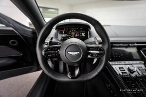 Aston Martin DB12 bild 9