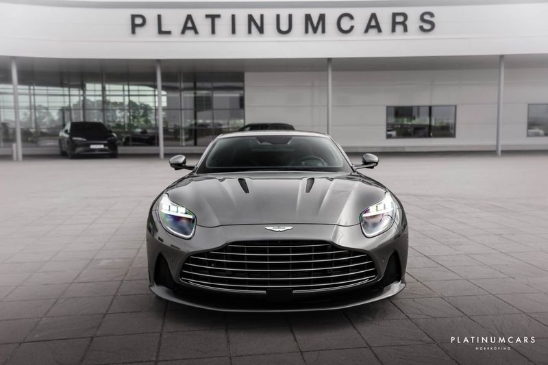 Aston Martin DB12 bild 3