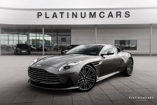 Aston Martin DB12 Coupé 680hk 2025 / "NY BIL" / LEASEBAR - 2025