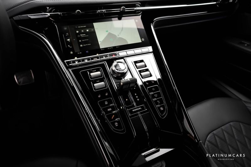 Aston Martin DB12 bild 11