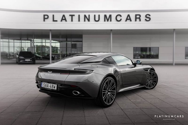 Aston Martin DB12 bild 2