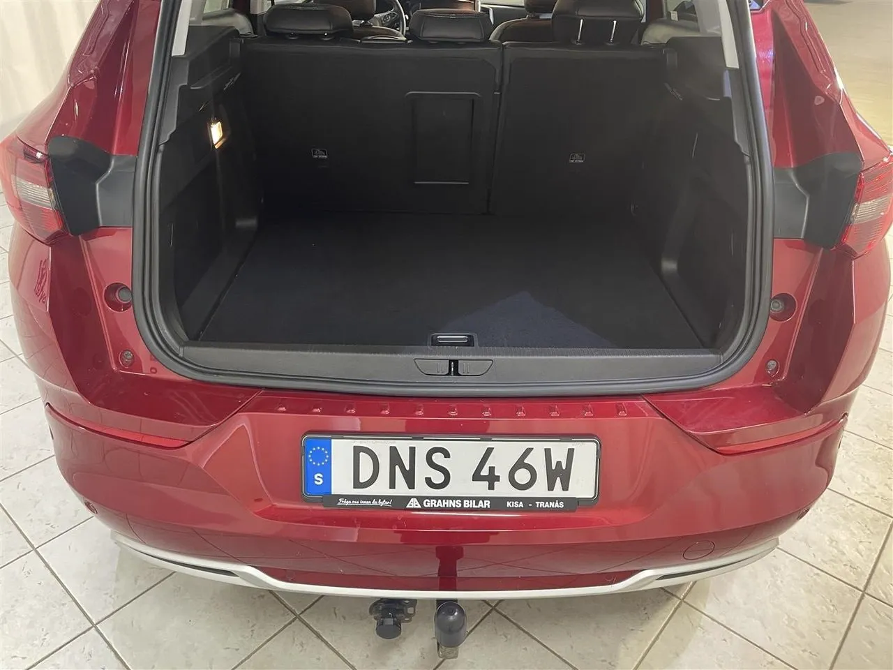 Vehicle image 8