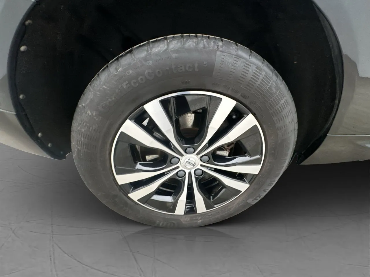 Vehicle image 35