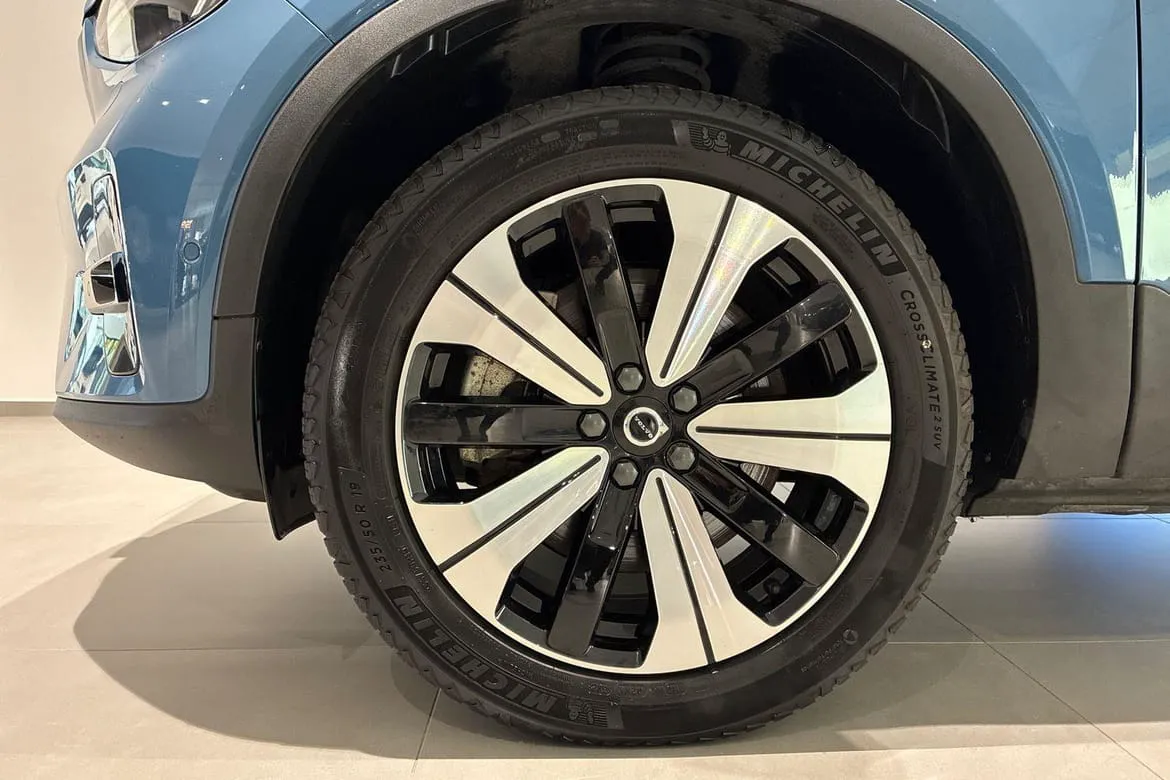 Vehicle image 38