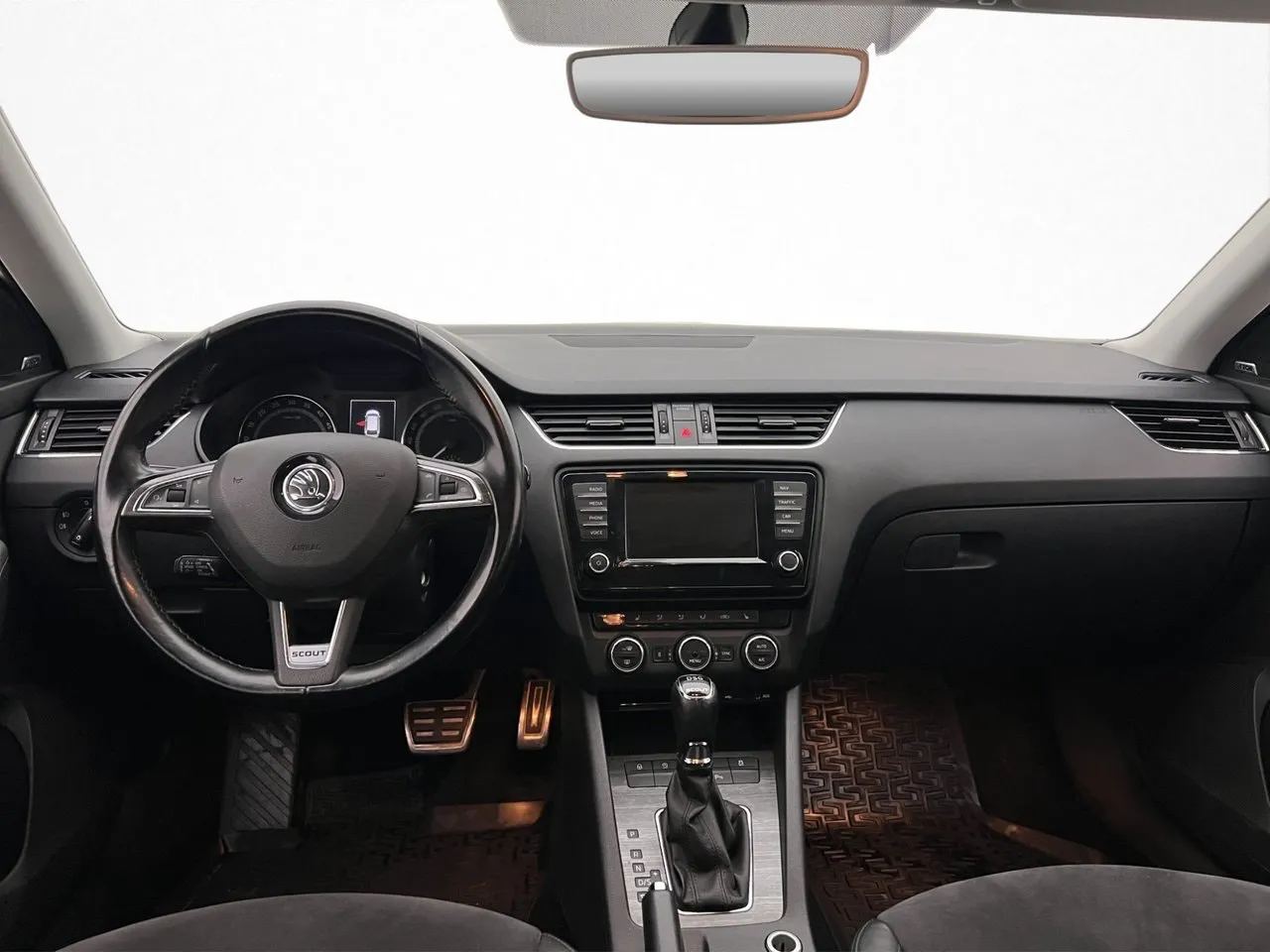 Vehicle image 17