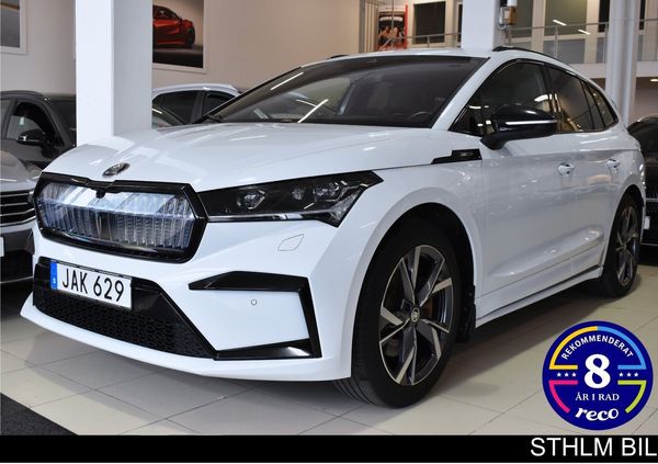 Skoda Enyaq 80 Sport Line 82 kWh Navi Värmar LED B-kamera HUD Moms - 2023