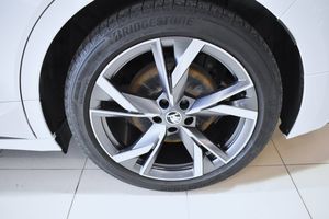 Skoda Enyaq bild 24