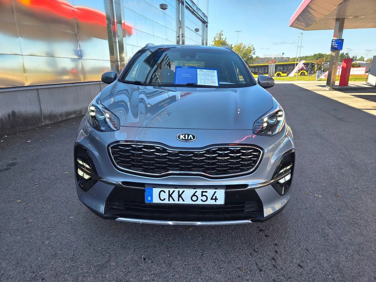 Vehicle image 14