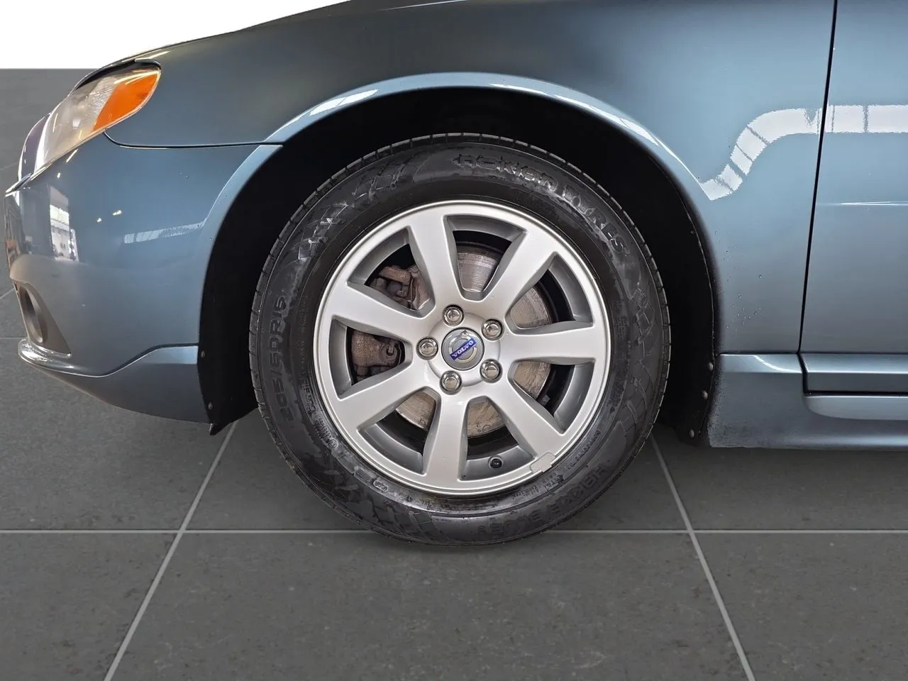 Vehicle image 11