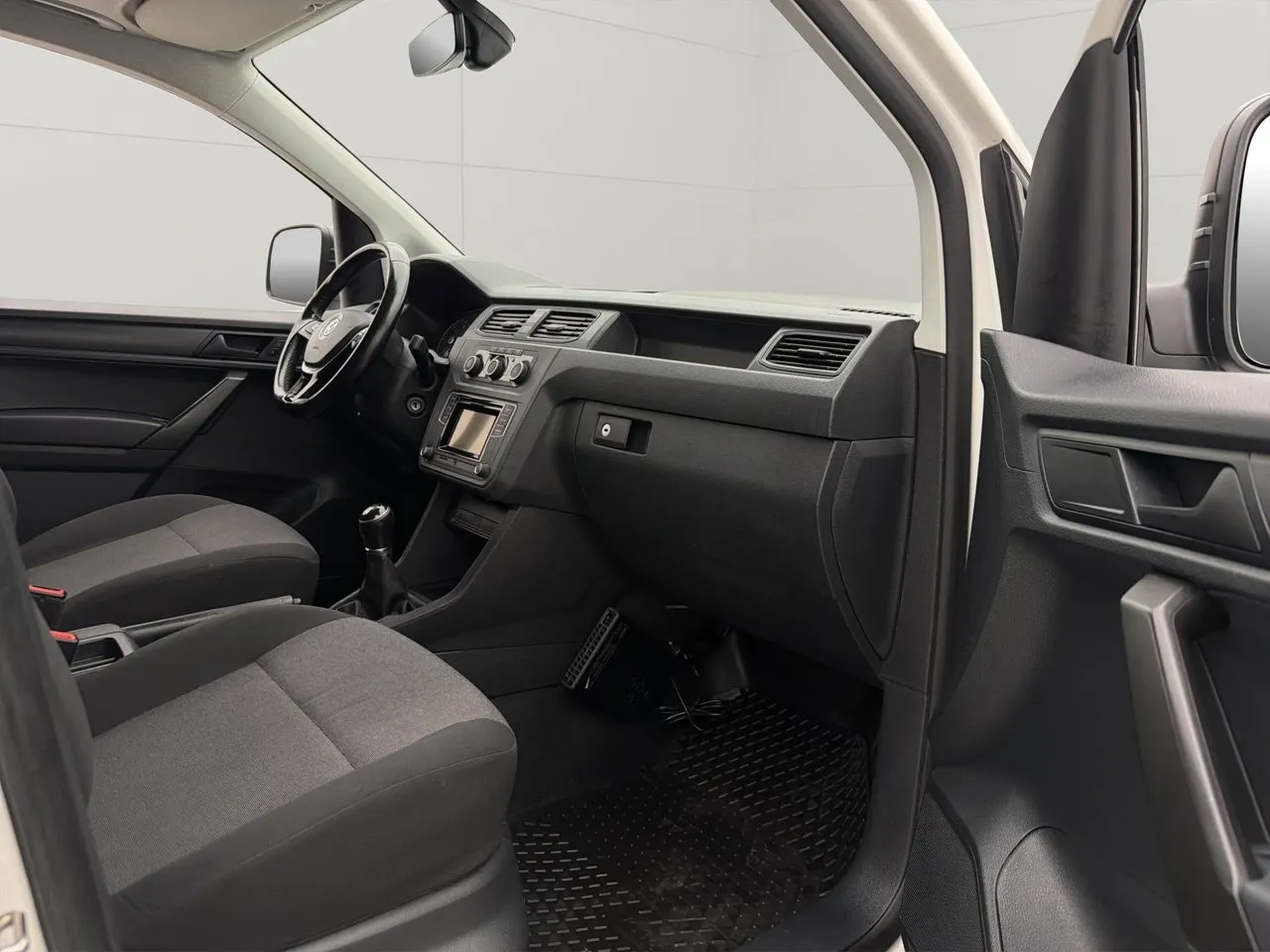 Vehicle image 23