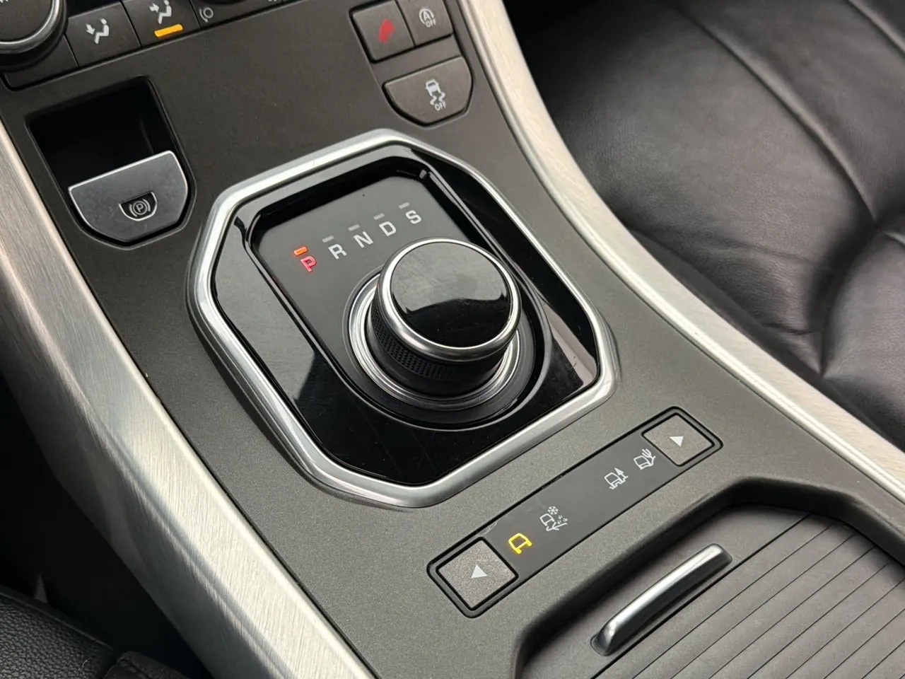 Vehicle image 24