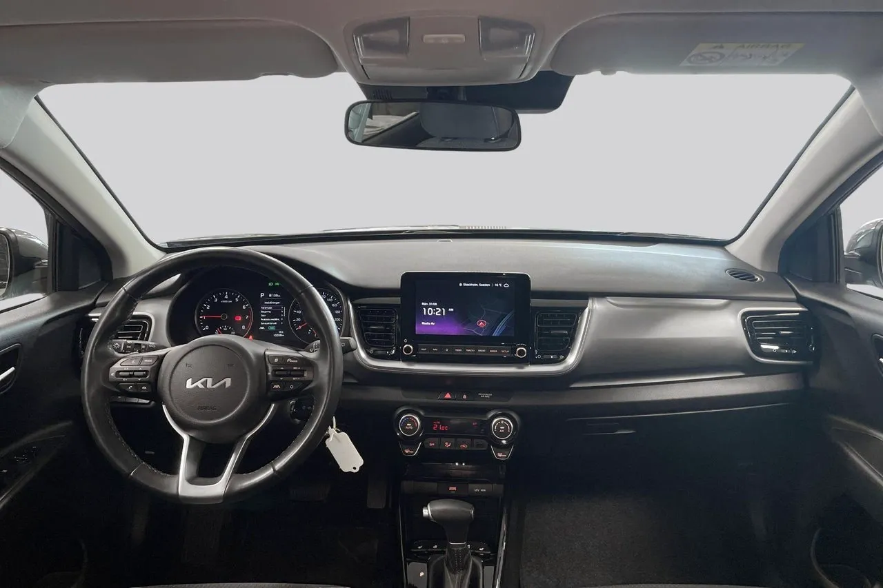 Vehicle image 8