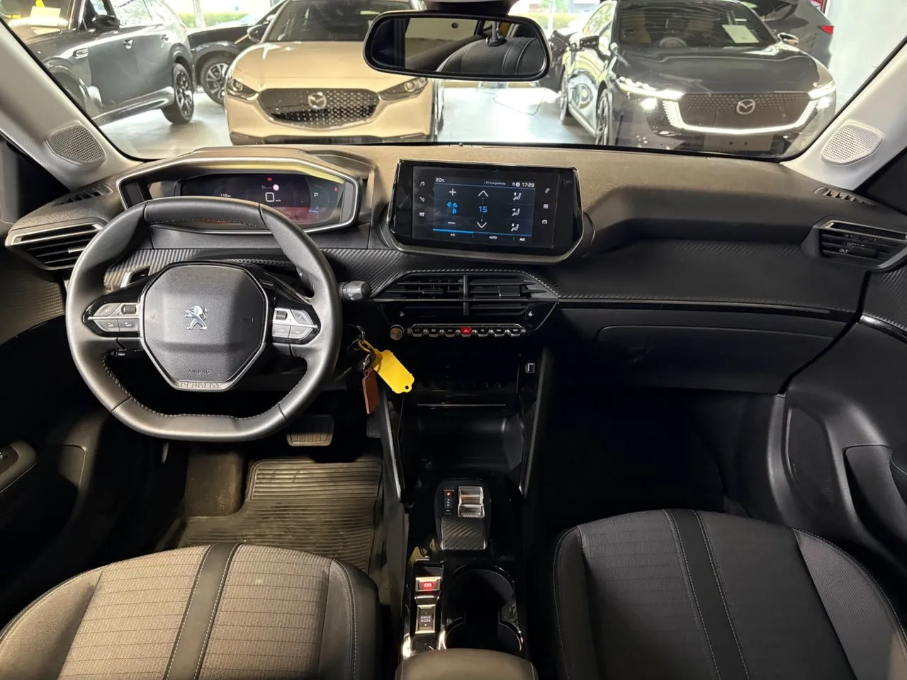 Vehicle image 11