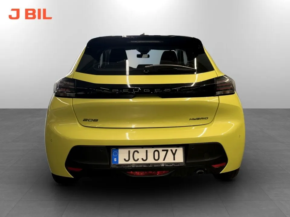 Vehicle image 18
