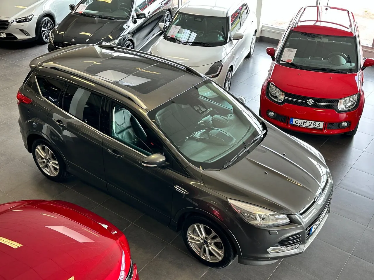 Vehicle image 4