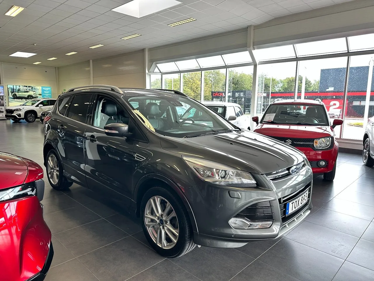 Vehicle image 3