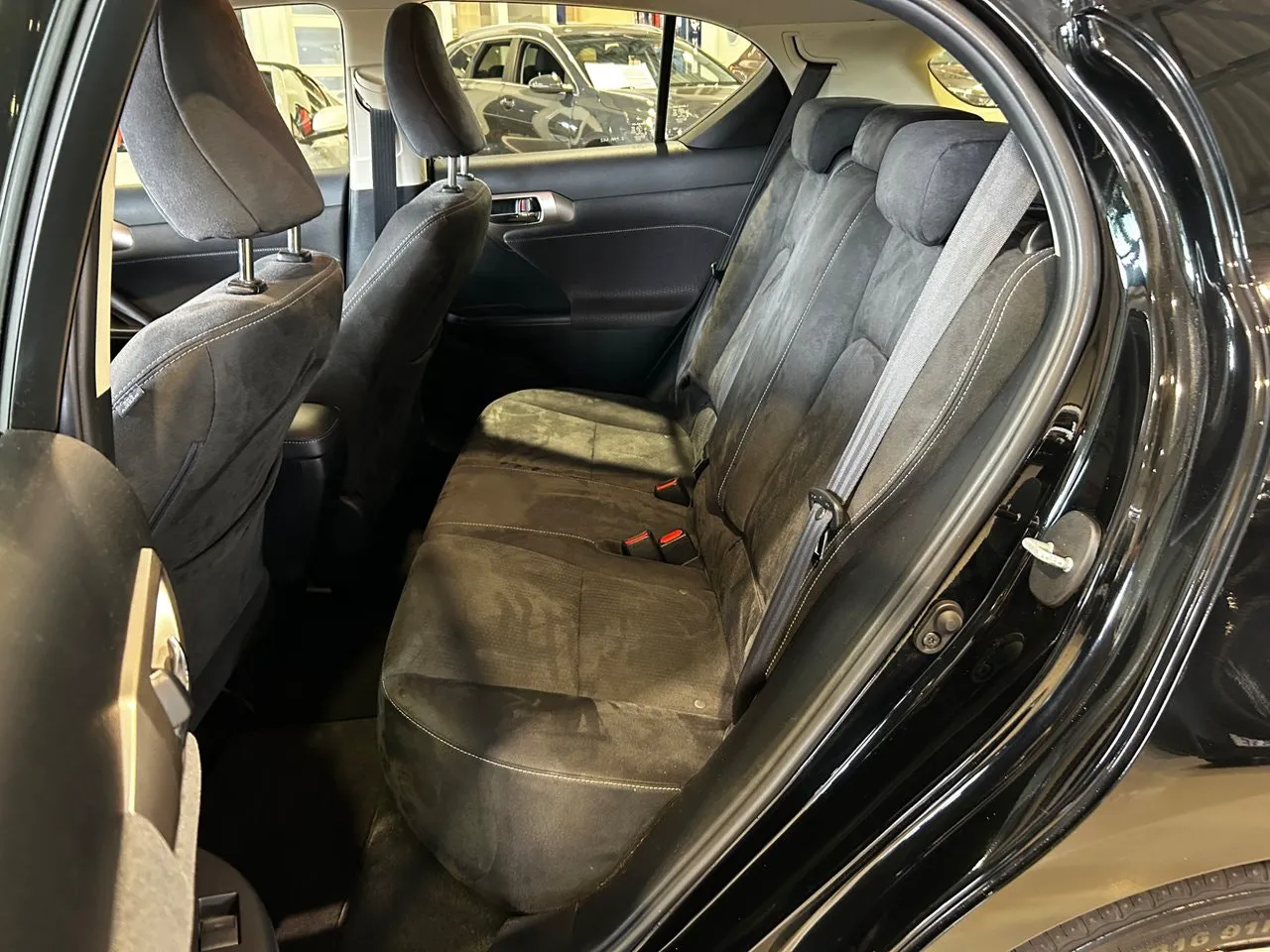 Vehicle image 8
