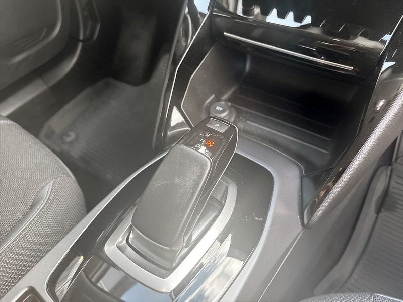 Peugeot e-2008 bild 11