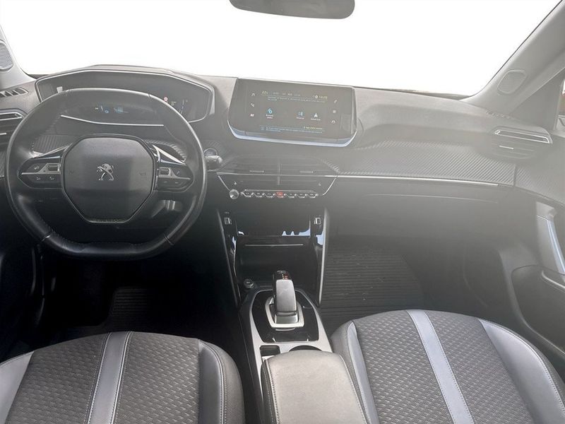 Peugeot e-2008 bild 6