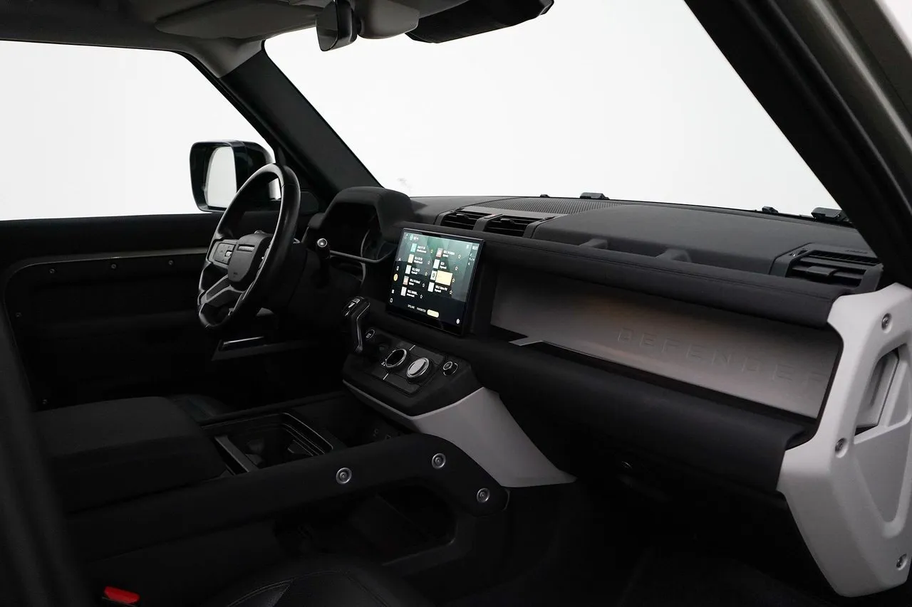 Vehicle image 18