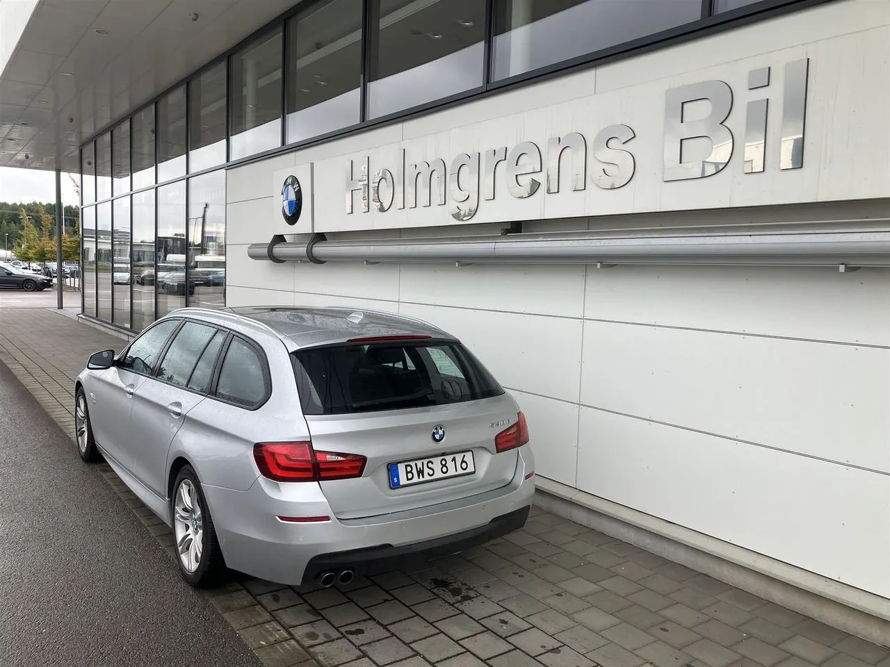 Vehicle image 2