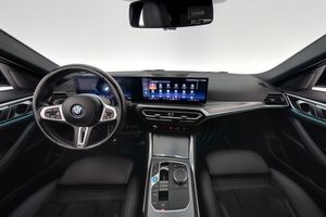 BMW i4 bild 13