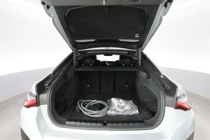 BMW i4 bild 28