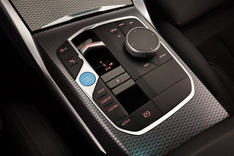BMW i4 bild 26