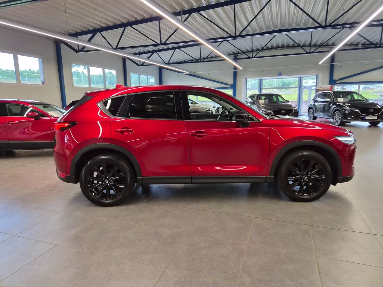 Vehicle image 4