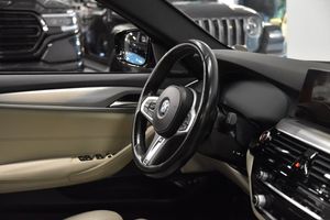 BMW 520 bild 8
