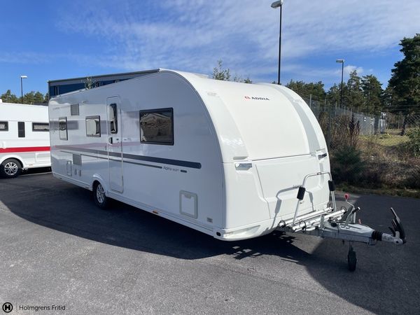 Adria Alpina 663Pt BARNKAMMARE | QUEENSBED | CYKELSTÄLL - 2017