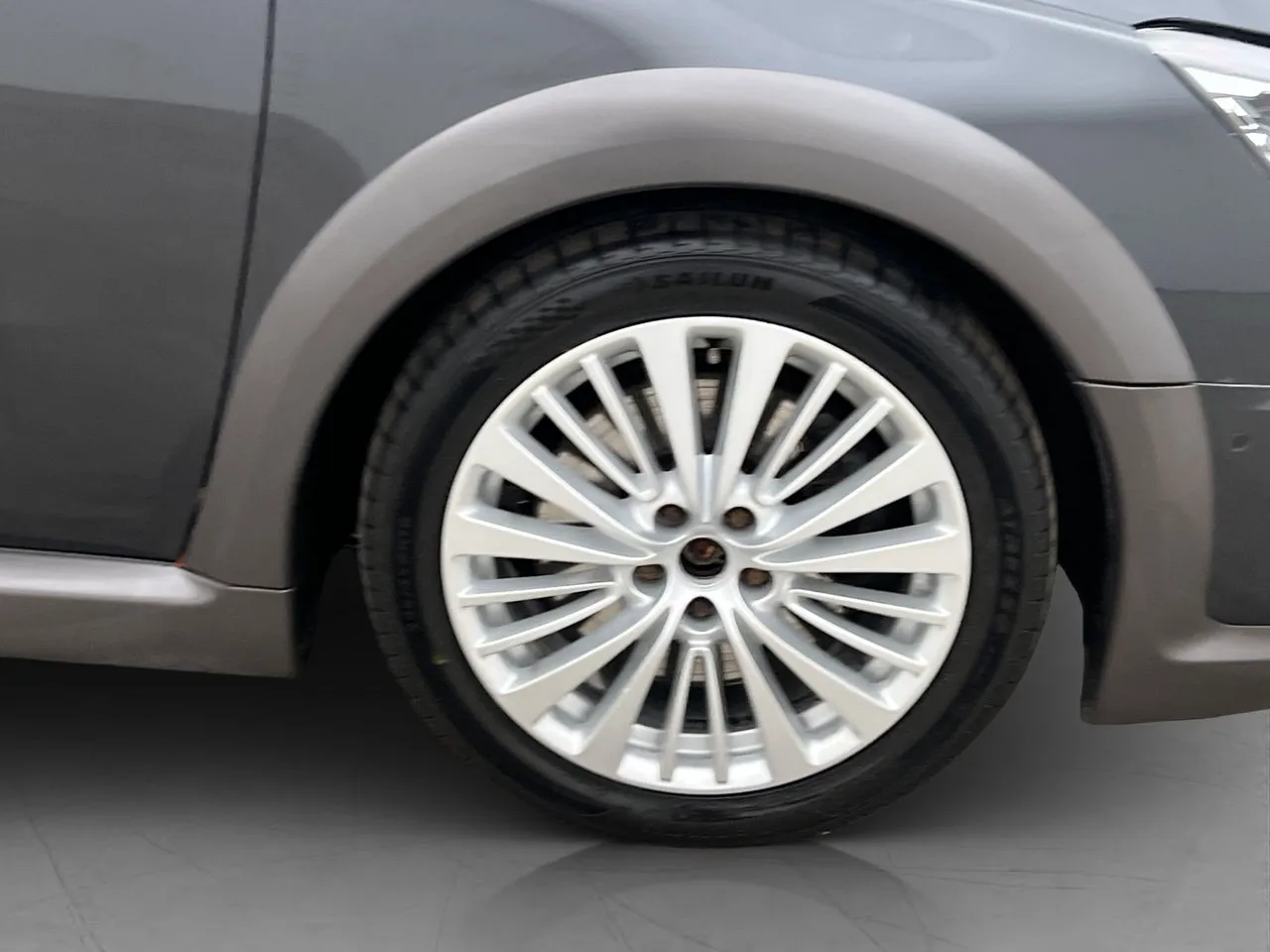 Vehicle image 31