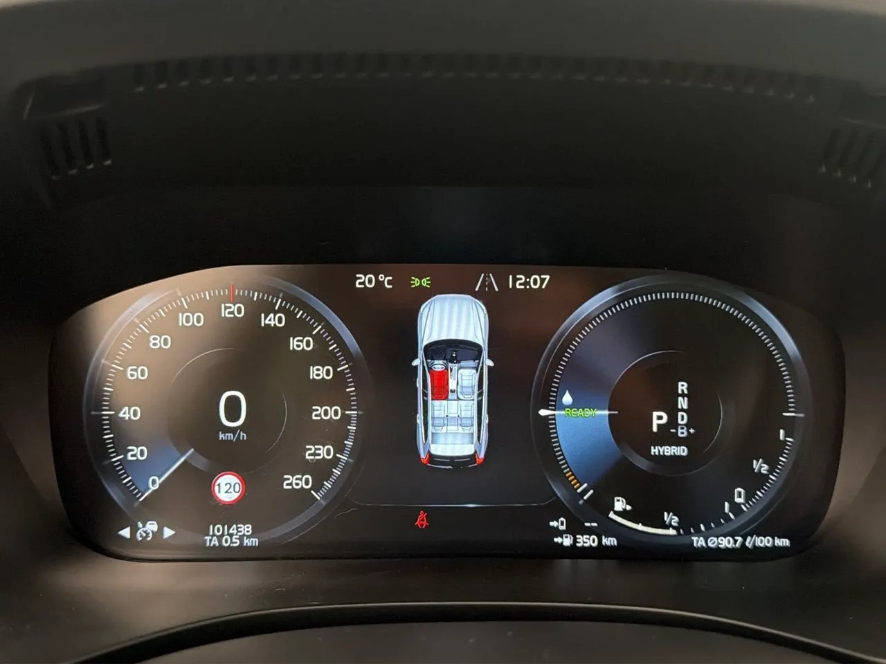 Vehicle image 16