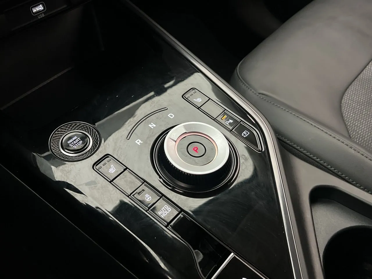 Vehicle image 24