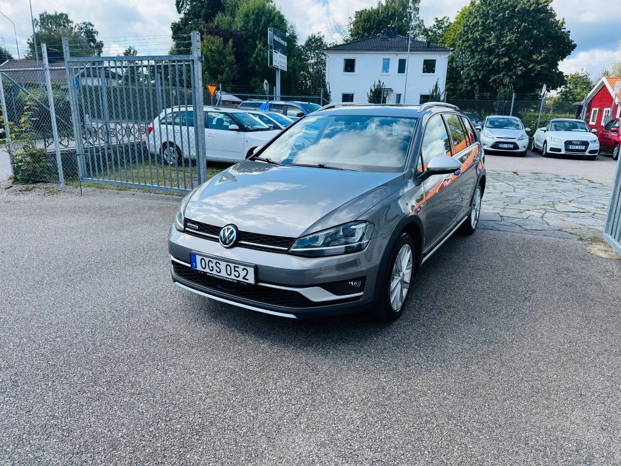 Vehicle image 1
