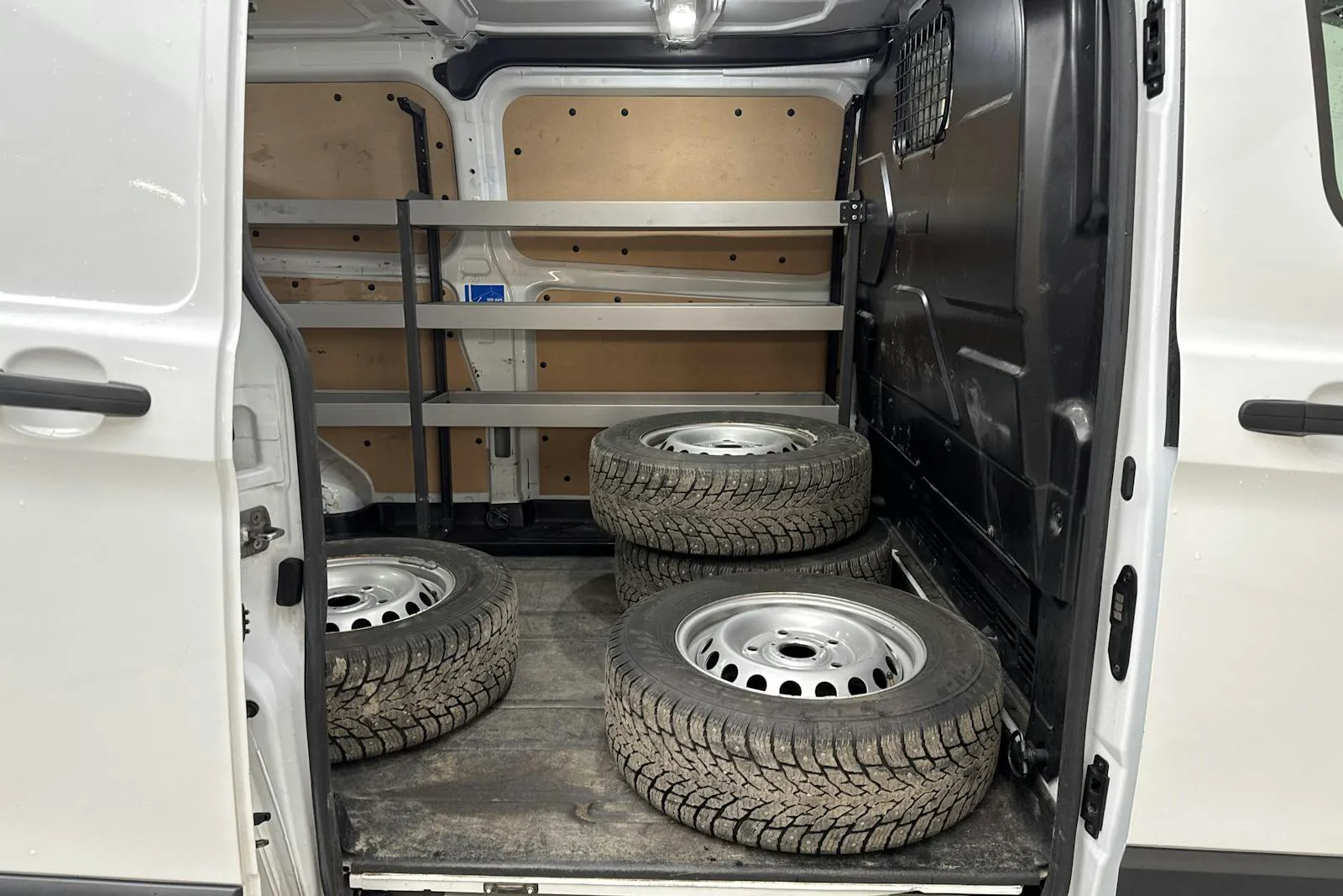 Vehicle image 7