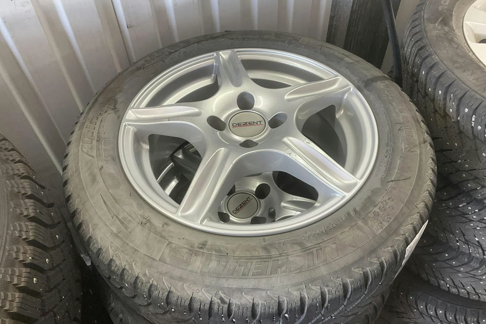 Vehicle image 11