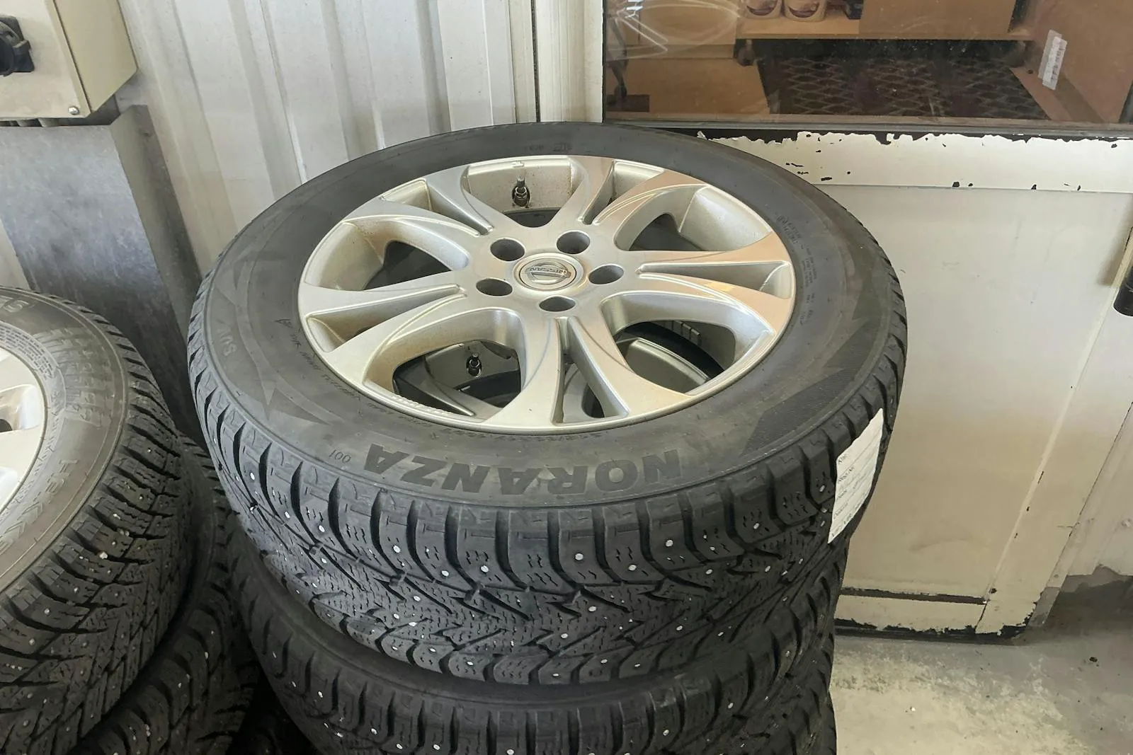 Vehicle image 13