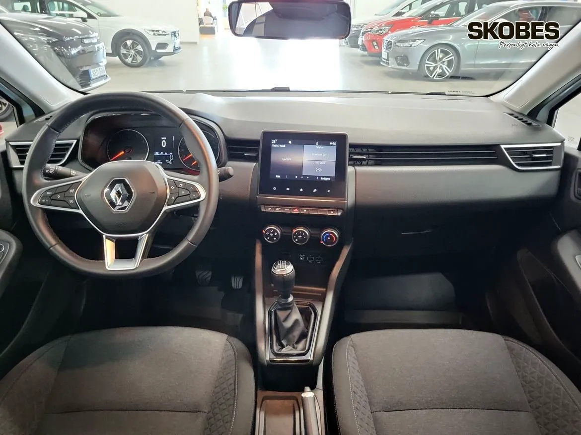 Vehicle image 11