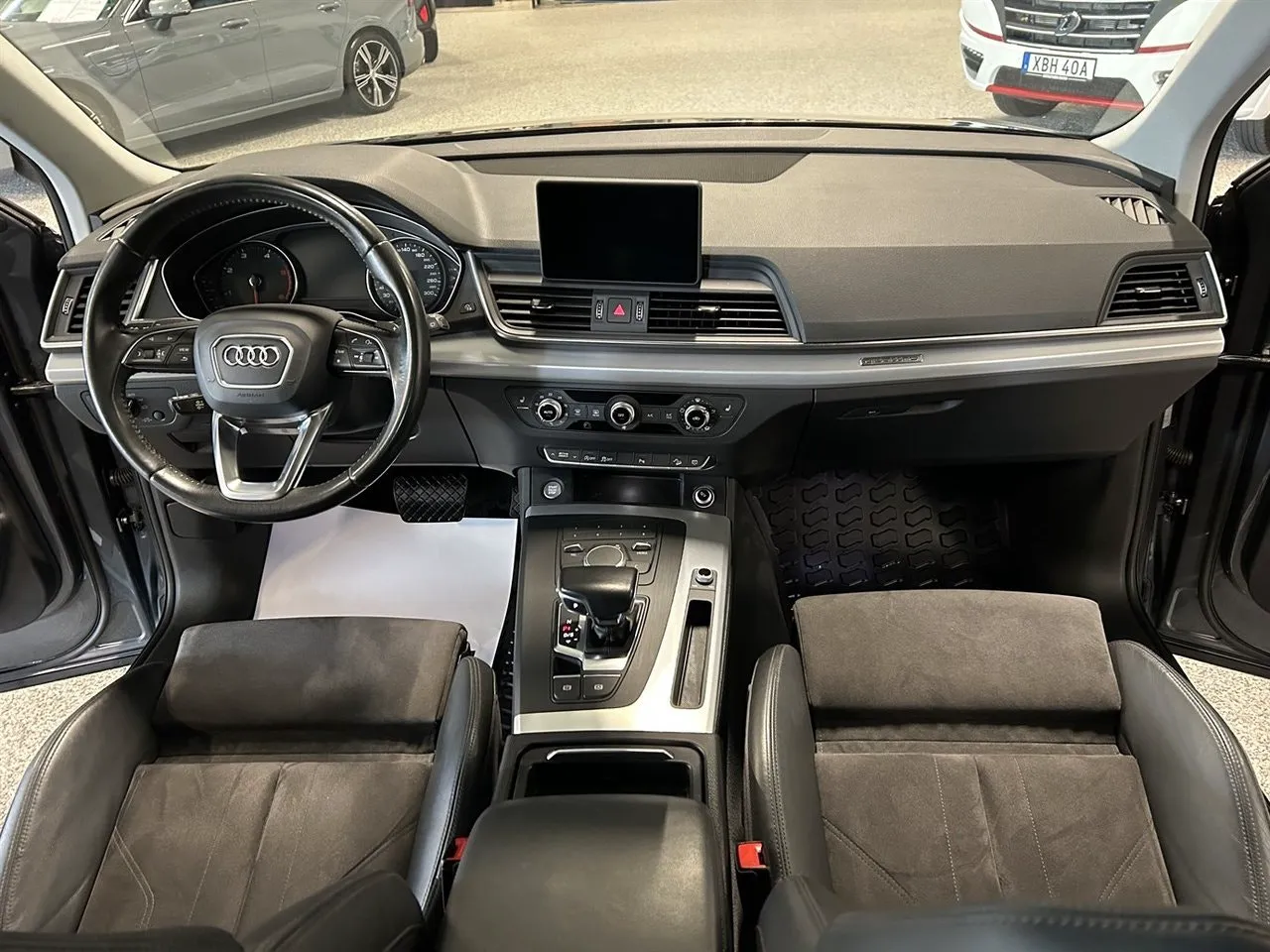 Vehicle image 20