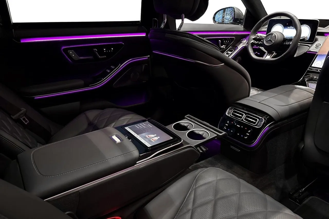 Vehicle image 21