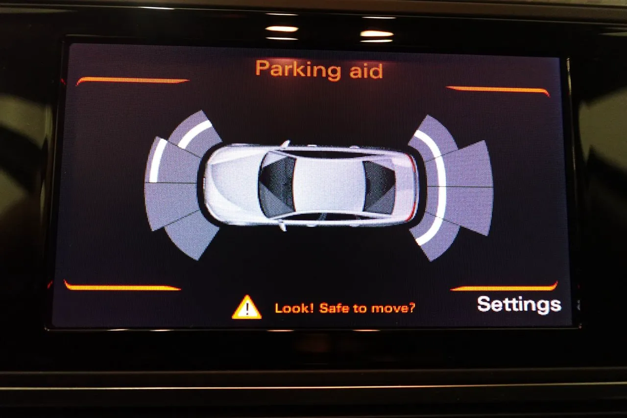 Vehicle image 8