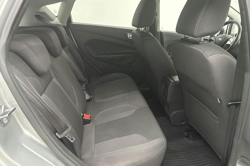 Ford Fiesta bild 8