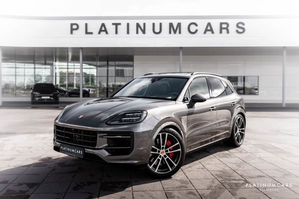 Porsche Cayenne S E-Hybrid 520hk / SportDesign / BOSE / Pano / Drag / HUD - 2025