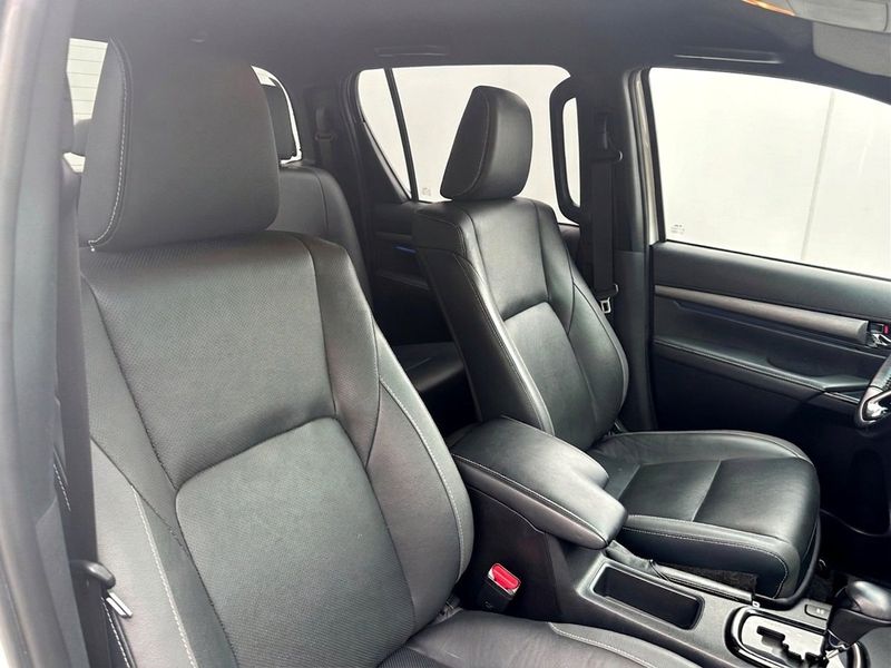 Toyota Hilux bild 12