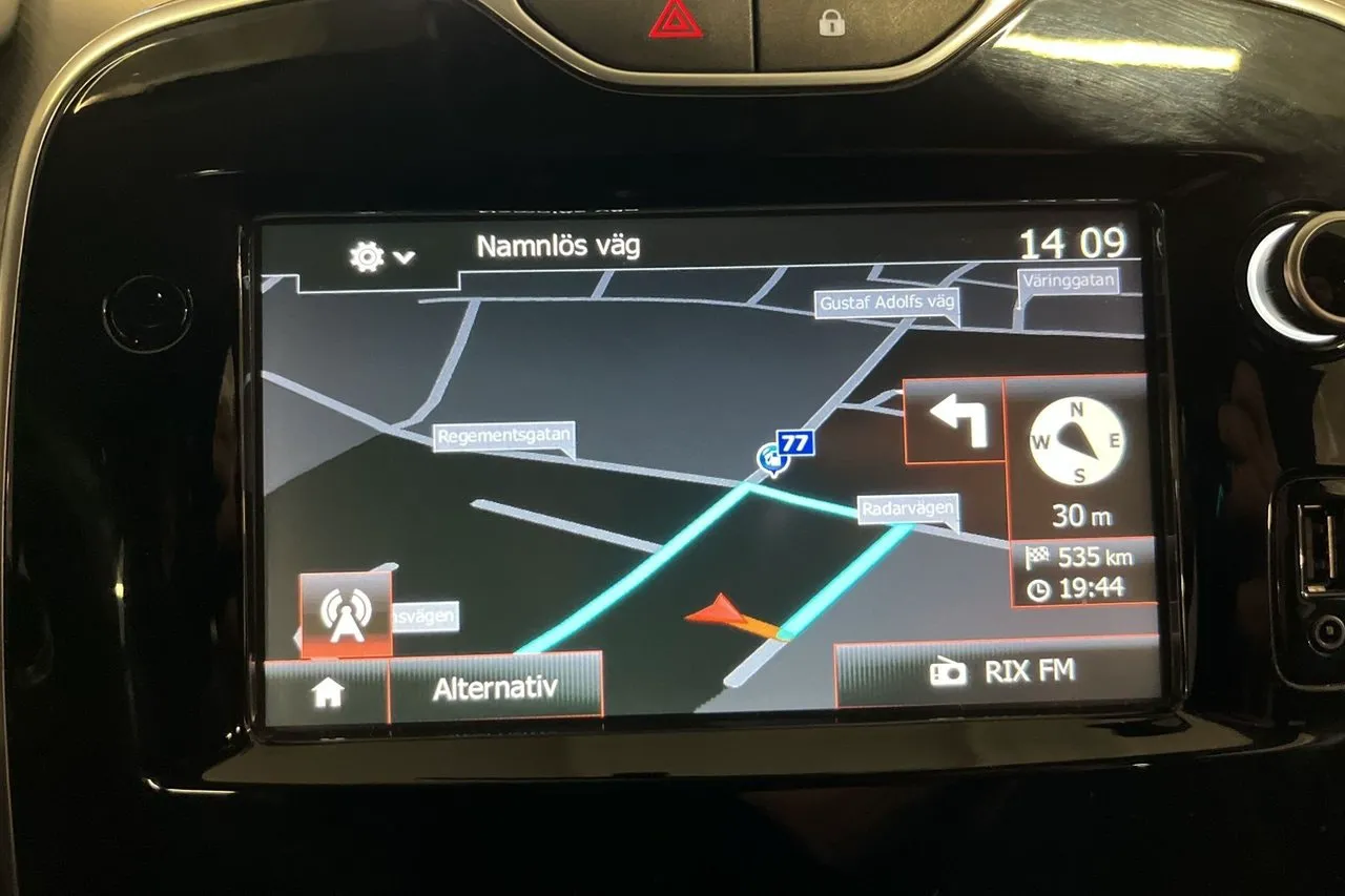 Vehicle image 16