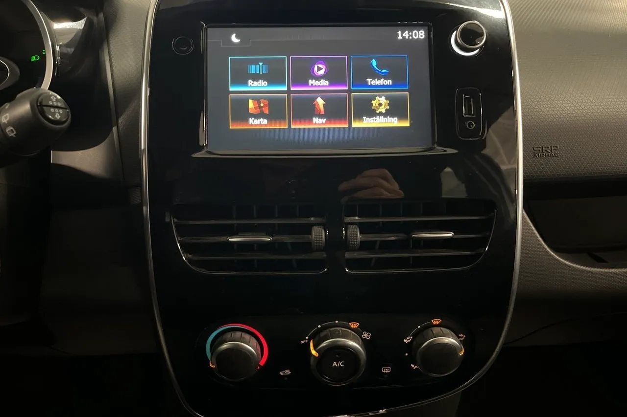 Vehicle image 14