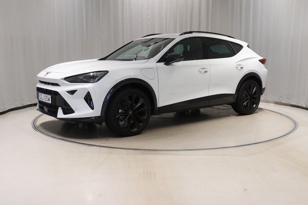Cupra Formentor 1.5 e-Hybrid 204hk Aut Dragkrok Värmare Kamera Keyless - 2026