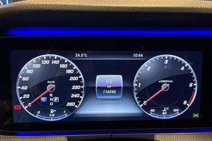 Mercedes E220 bild 12