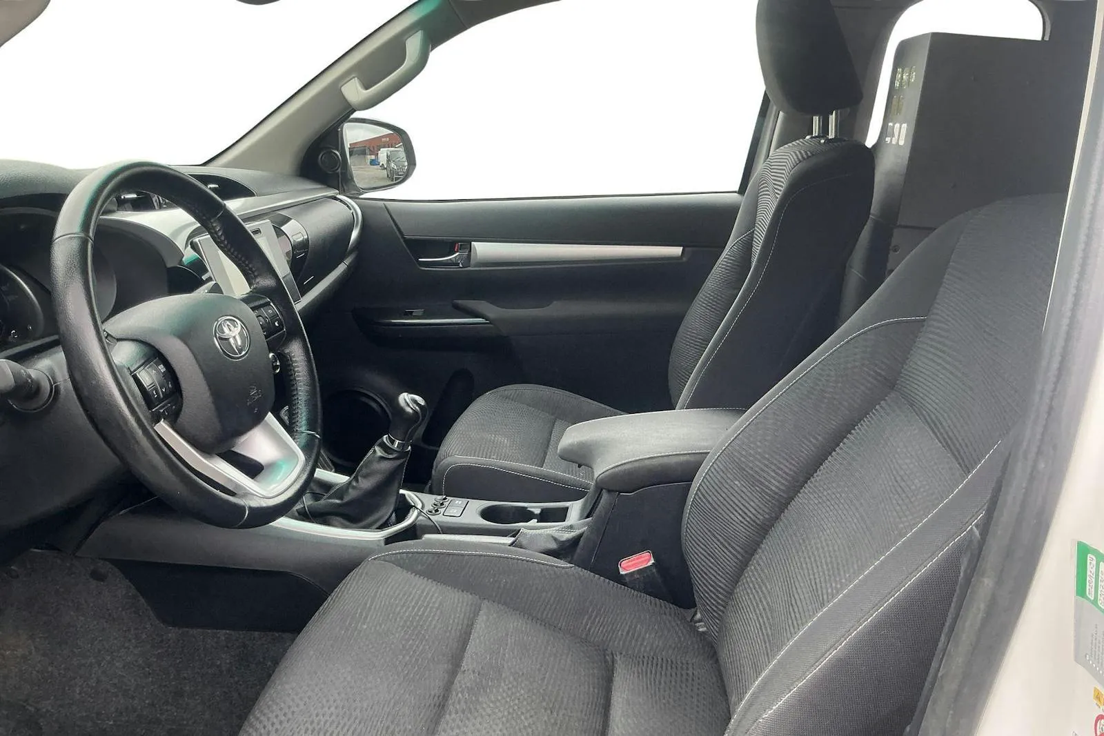 Vehicle image 7
